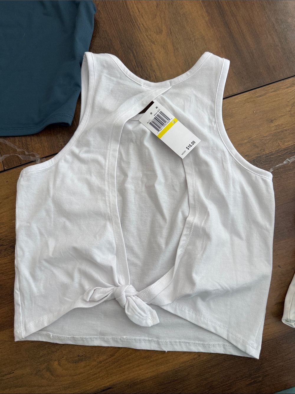 6 cropped Assorted Women’s Tank Tops — White, Red, Teal - Picture 11 of 13